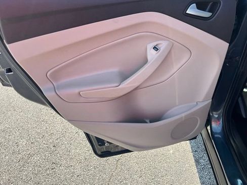 Used 2019 Ford Escape SE FWD image 7