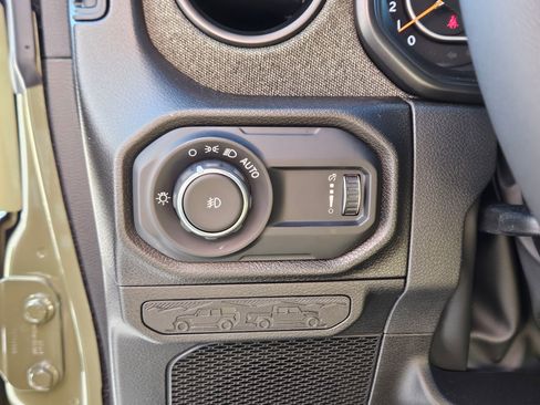 New 2026 Jeep Wrangler Unlimited Sport image 18