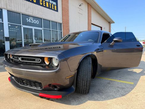 Used 2023 Dodge Challenger GT image 33