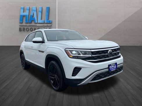Certified 2022 Volkswagen Atlas Cross Sport SE image 8