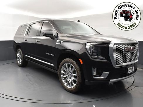 Used 2021 GMC Yukon XL Denali AWD/4WD image 1