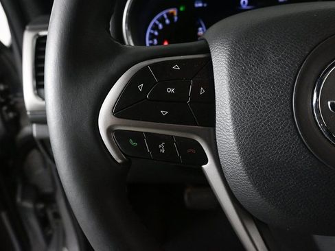 Used 2019 Jeep Grand Cherokee Altitude image 10