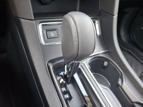 Used 2025 Subaru Ascent Bronze Edition image 15