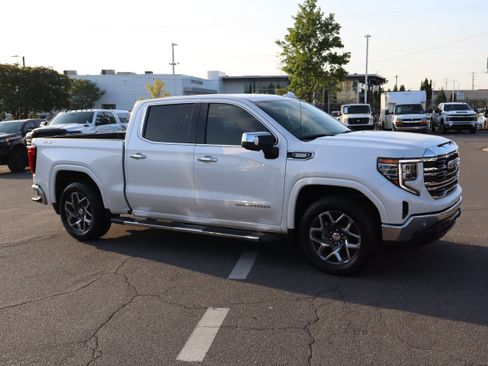 Used 2024 GMC Sierra 1500 SLT w/ SLT Premium Plus Package AWD/4WD image 2