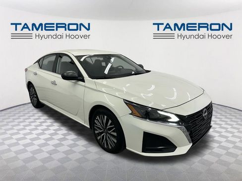 Used 2025 Nissan Altima 2.5 SV image 7