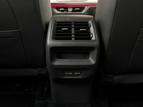 Used 2026 Volkswagen Tiguan SE FWD image 13