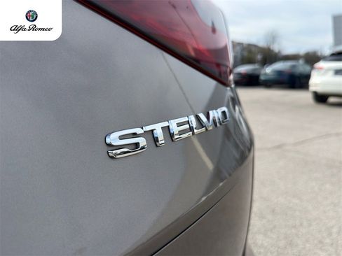 Used 2019 Alfa Romeo Stelvio Ti Lusso w/ Quick Order Package 22X Lusso image 6