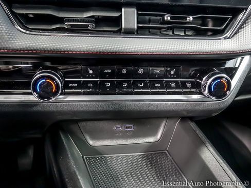 New 2026 Chevrolet Equinox RS w/ LPO, Floor Liner Package image 17