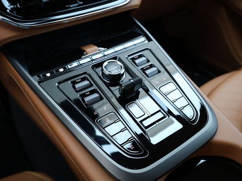 Used 2025 Aston Martin DBX 707 AWD/4WD image 27