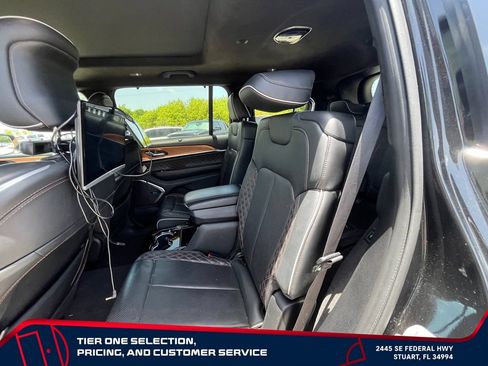 Used 2021 Jeep Grand Cherokee L Summit AWD/4WD image 12