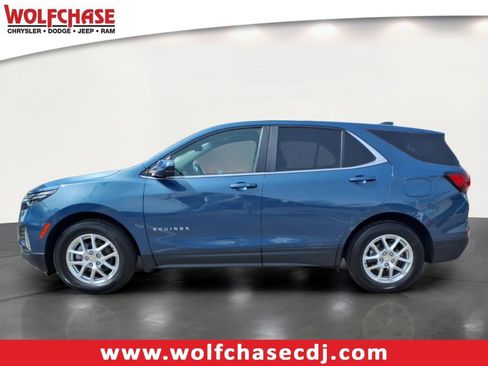 Used 2024 Chevrolet Equinox LT FWD image 2