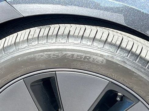Used 2024 Tesla Model 3 Standard Range RWD image 5