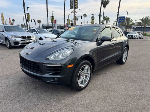 Used 2017 Porsche Macan S AWD/4WD image 3
