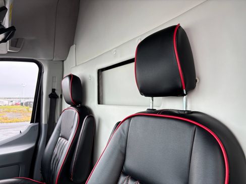 Used 2017 Ford Transit 350 XLT RWD image 19