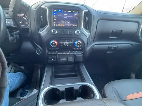Used 2022 GMC Sierra 2500 AT4 w/ Gooseneck/5TH Wheel Package AWD/4WD image 14