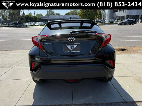 Used 2018 Toyota C-HR XLE FWD image 6