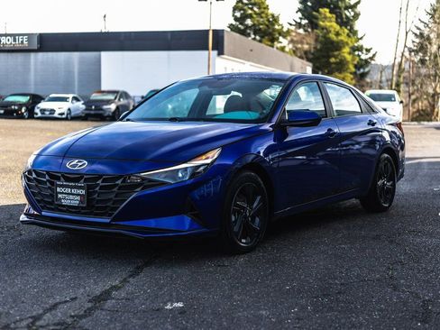 Used 2021 Hyundai Elantra SEL FWD image 5