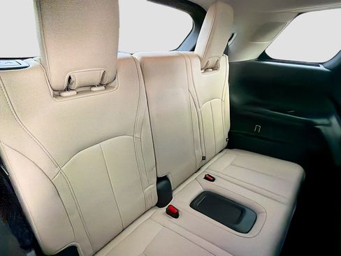 Used 2023 INFINITI QX60 Luxe w/ Performance Audio Package image 21