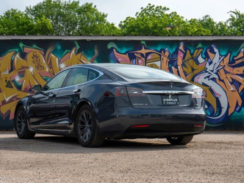 Used 2017 Tesla Model S 75D AWD/4WD image 12