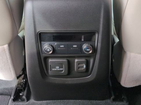 Used 2022 Buick Enclave Essence w/ Sound and Sites Package image 19