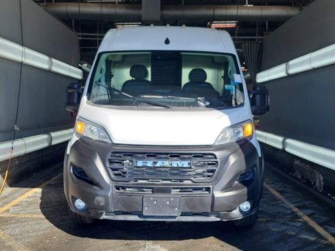 Used 2025 RAM ProMaster 2500 w/ Convenience Group FWD image 3
