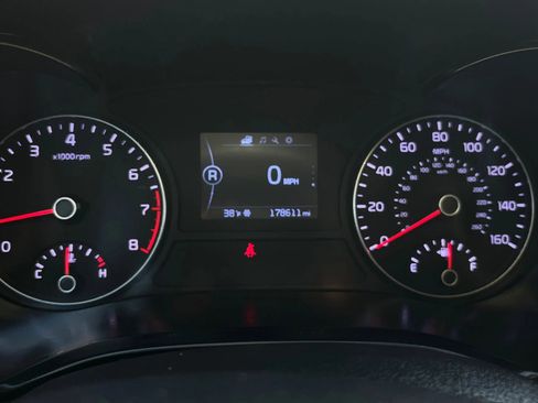 Used 2018 Kia Optima LX image 29