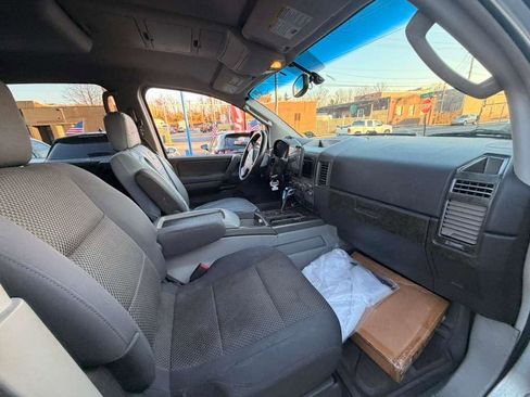 Used 2004 Nissan Armada SE image 18