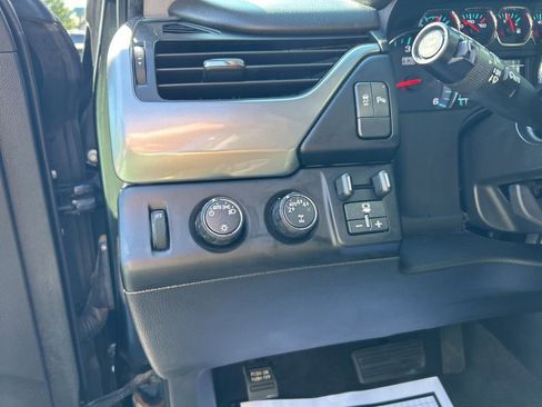 Used 2019 Chevrolet Suburban LS w/ All-Season Package AWD/4WD image 16