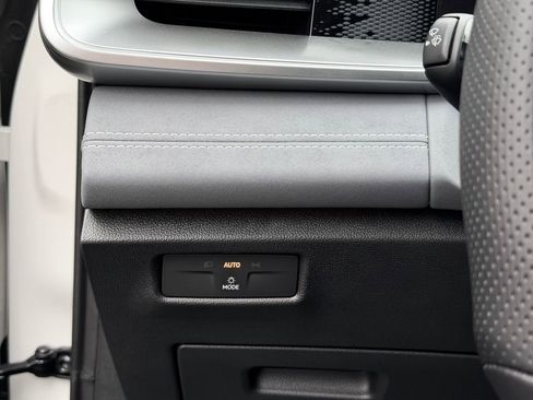New 2026 Volkswagen Tiguan SE R-Line AWD/4WD image 20