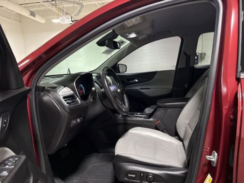 Used 2020 Chevrolet Equinox Premier AWD/4WD image 19