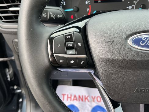 Used 2022 Ford Escape SE w/ SE Sport Appearance Package image 18