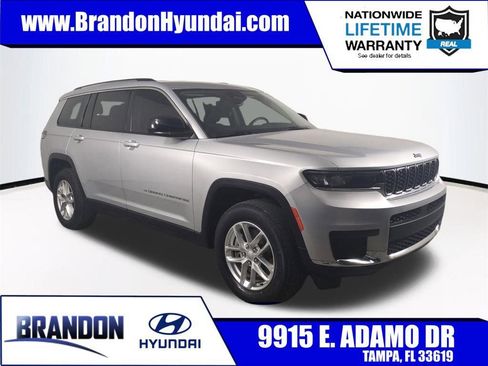 Used 2022 Jeep Grand Cherokee L Laredo w/ Luxury Tech Group I AWD/4WD image 1