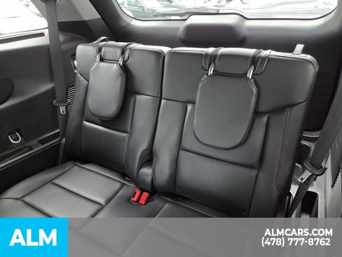 Used 2023 Ford Explorer XLT w/ Equipment Group 202A RWD image 18