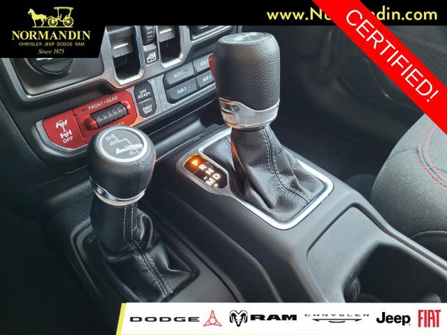 Certified 2025 Jeep Wrangler Unlimited Rubicon w/ Convenience Group AWD/4WD image 12