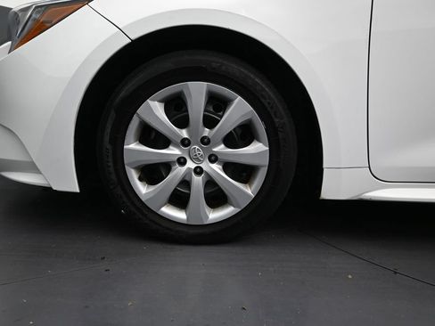 Used 2023 Toyota Corolla LE FWD image 10