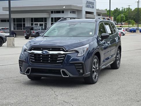 Certified 2025 Subaru Ascent Touring AWD/4WD image 2