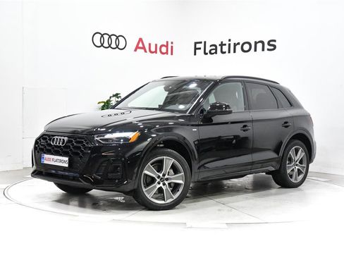 Used 2025 Audi Q5 2.0T Premium w/ Convenience Plus Package image 1