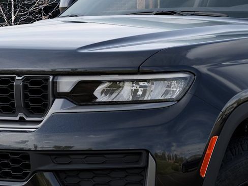 New 2026 Jeep Grand Cherokee Altitude AWD/4WD image 10