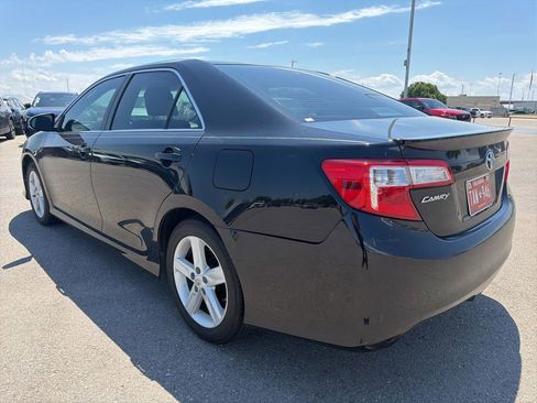 Used 2012 Toyota Camry SE FWD image 3