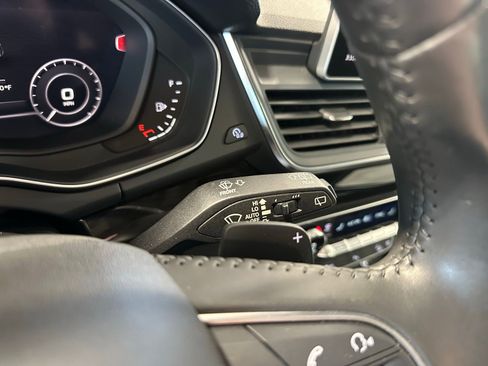 Used 2020 Audi Q5 e Premium Plus w/ Premium Plus Package image 21