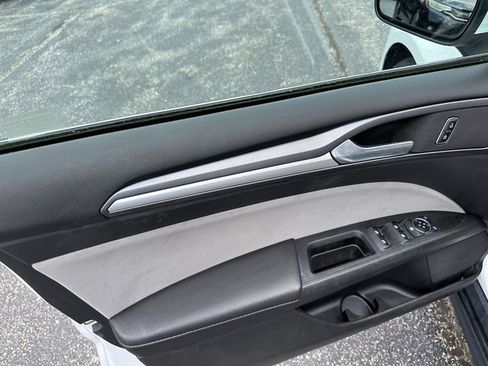 Used 2015 Ford Fusion S image 9