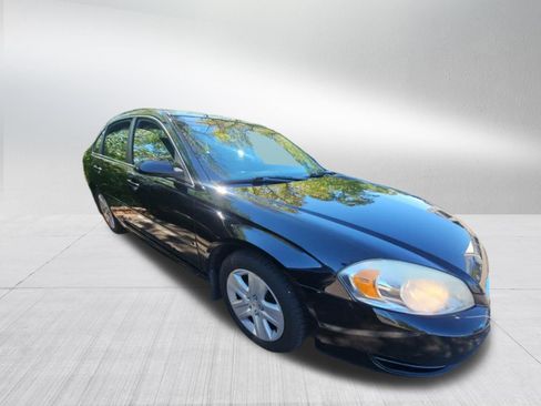 Used 2011 Chevrolet Impala LS FWD image 3
