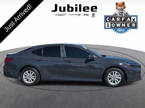 Used 2026 Toyota Camry LE FWD image 34