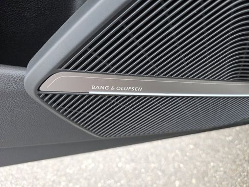 Used 2025 Audi Q5 2.0T Premium Plus image 13