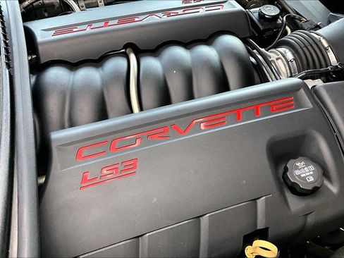 Used 2010 Chevrolet Corvette Convertible w/ Preferred Equipment Group RWD image 30