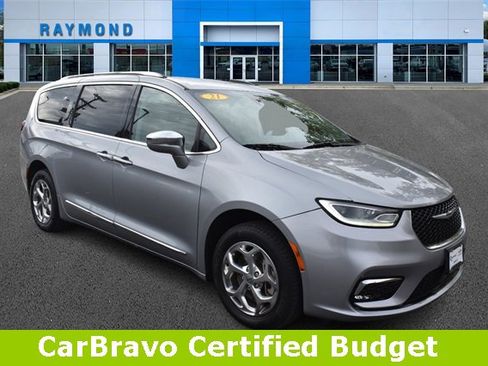 Used 2021 Chrysler Pacifica Limited image 1