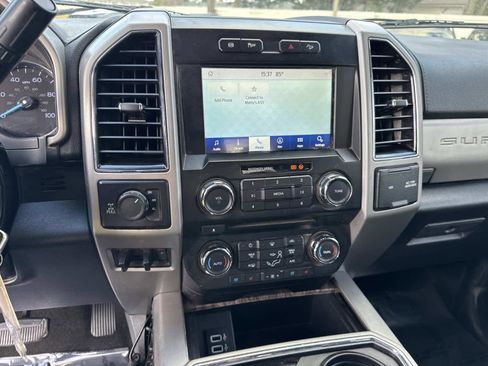 Used 2018 Ford F250 Lariat w/ Chrome Package image 24