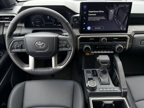 Used 2025 Toyota Tacoma Limited AWD/4WD image 25