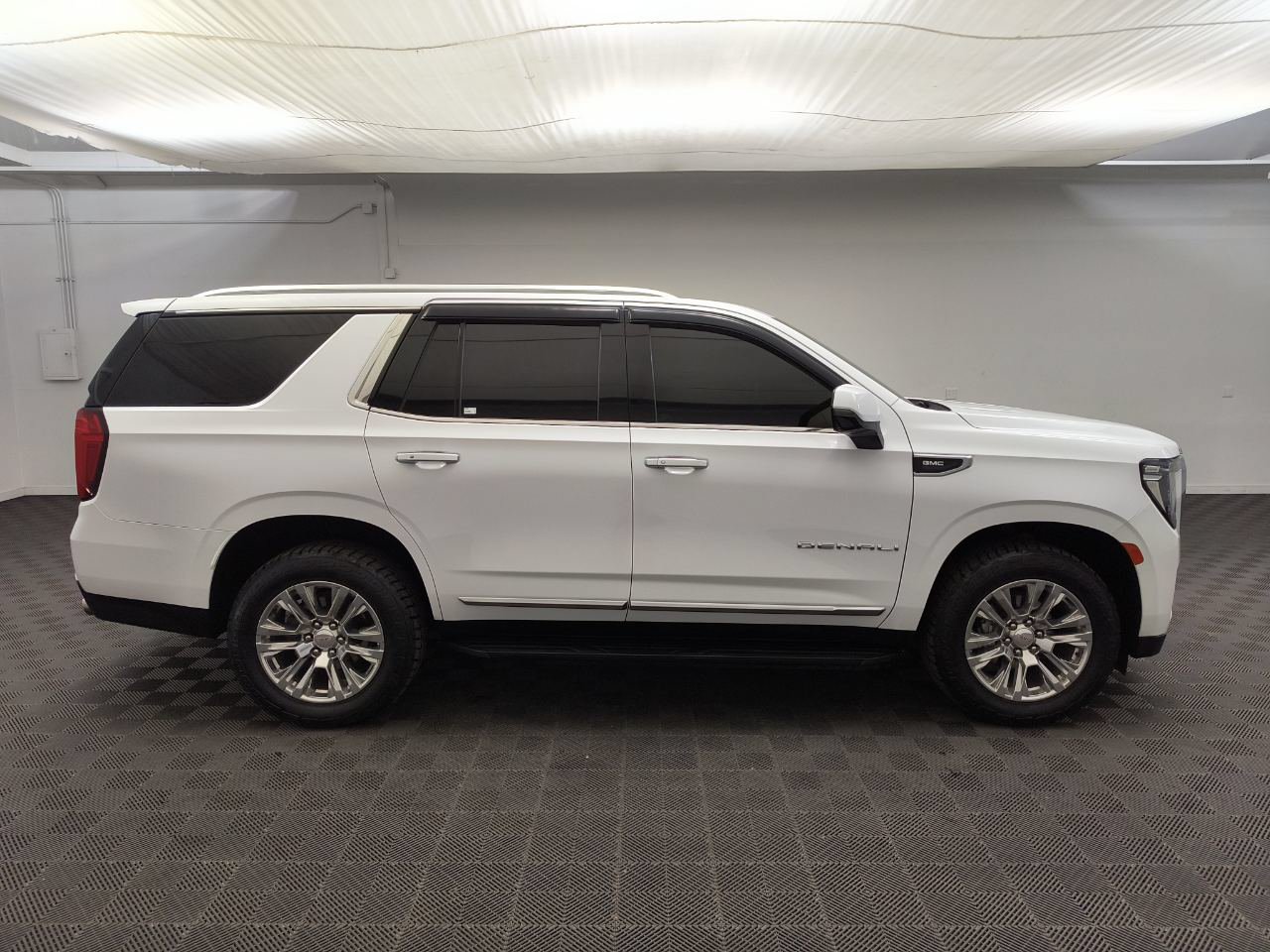 Used 2021 GMC Yukon Denali AWD/4WD image 8