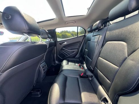 Used 2015 Mercedes-Benz GLA 250 image 12